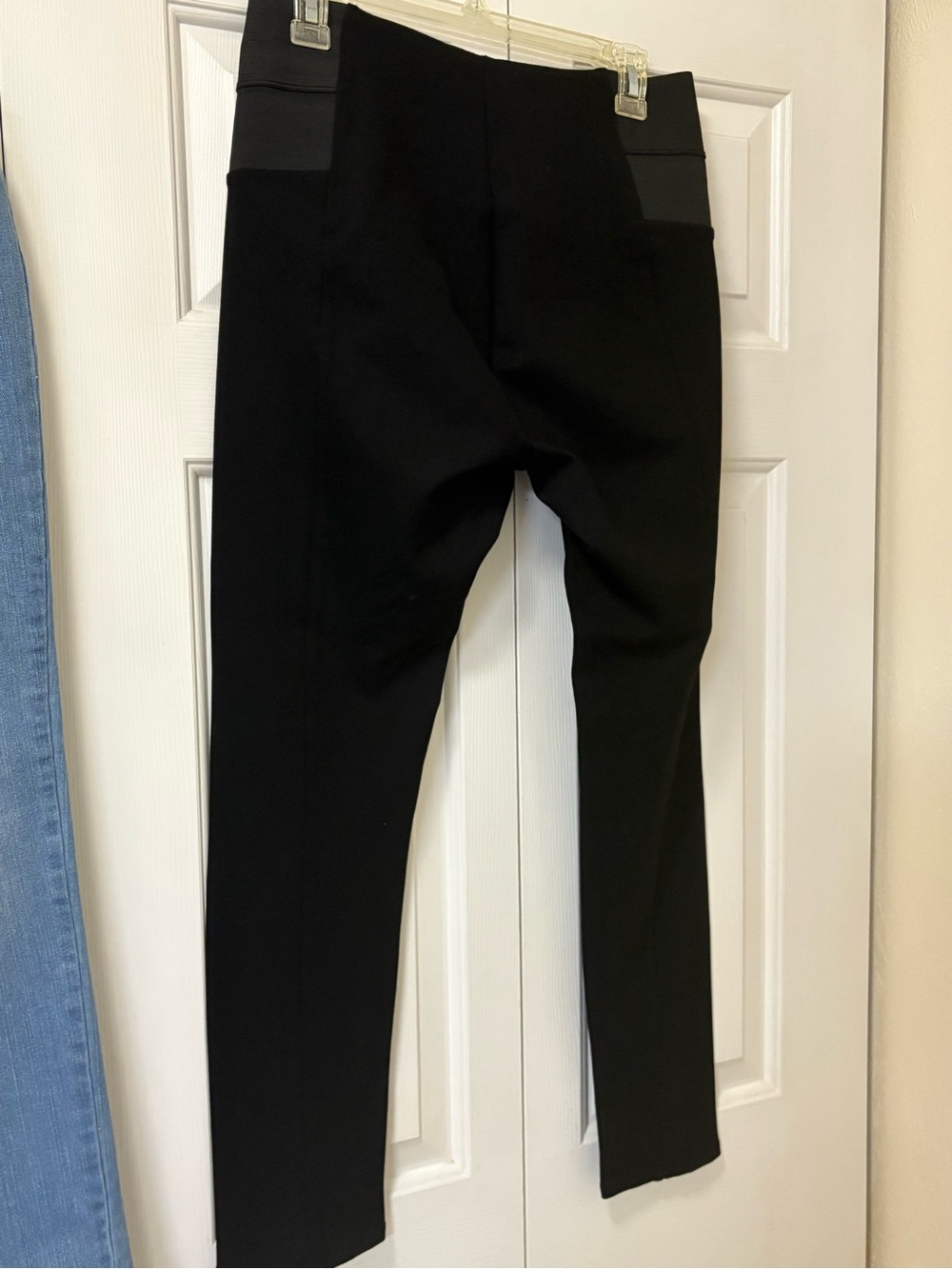 Black women’s Slim Stretch Pants